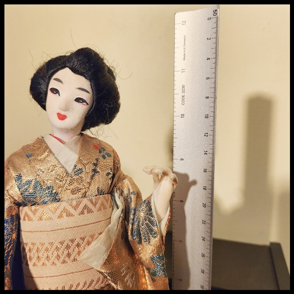Beautiful Vintage Nishi Doll - Picture 11 of 13